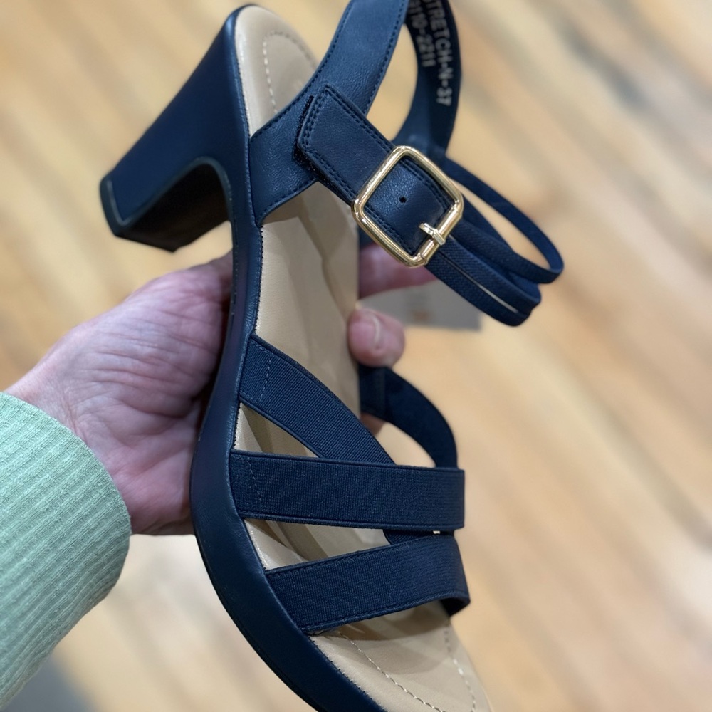 Patrizia Navy Heel